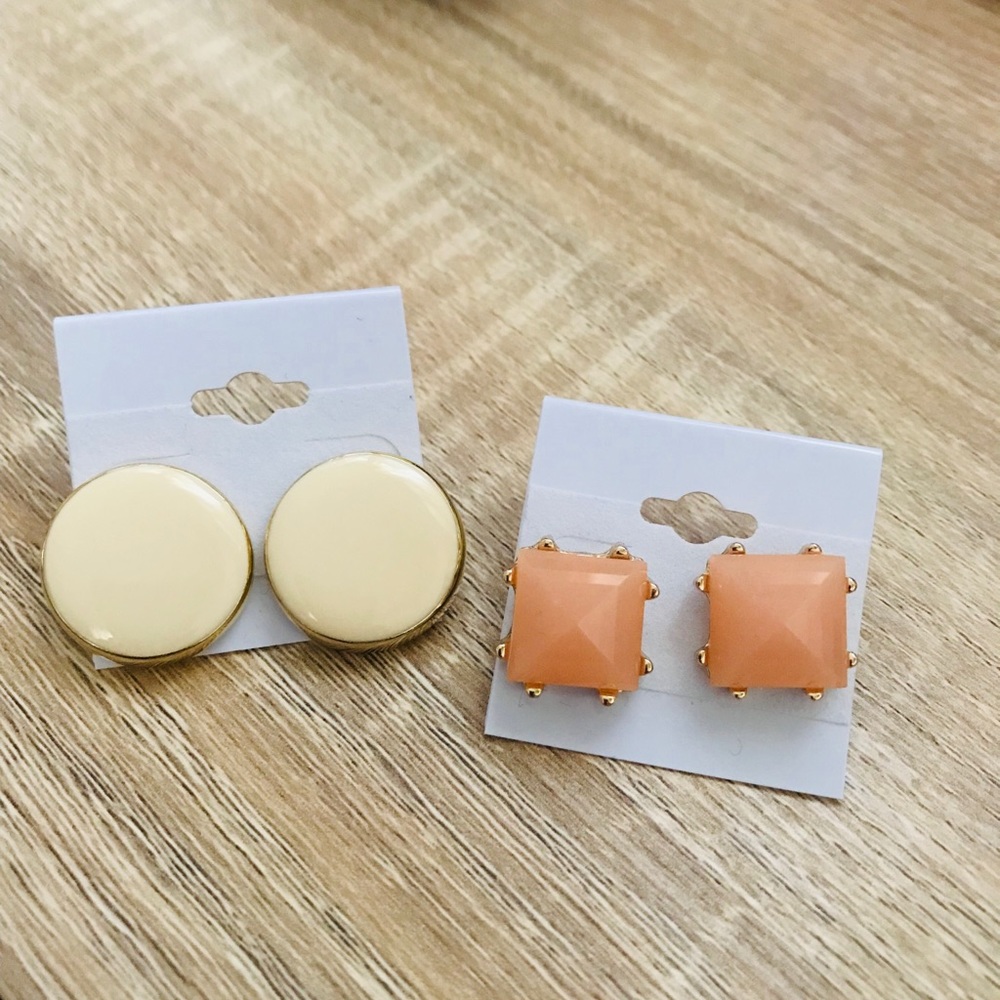 Stunning earrings 🌸